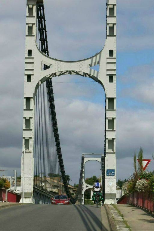 Le pont du Rouergue à l'entrée de La Réole